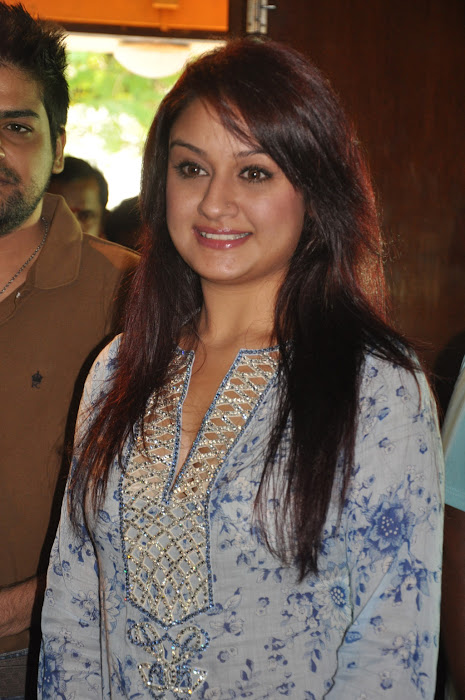 sonia agarwal new latest photos