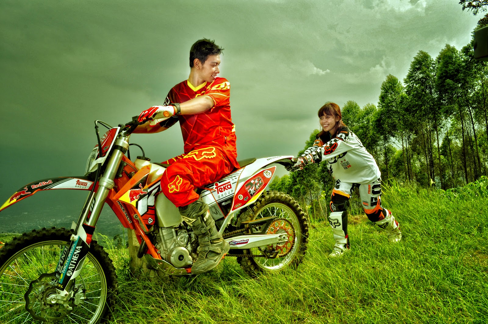 Contoh Foto Prewedding Motor Trail Inspirasi Pernikahan