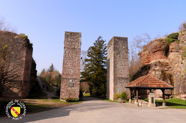 EPINAL (88) - Le château-fort