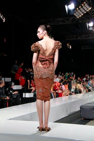 Kebaya Batik Modern Lengan Pendek, Model Terbaru