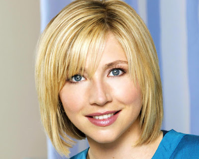 Sarah Chalke Cute Wallpaper