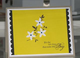 card, handmade, stamped, stamping, StampingUp, Stampin'Up!, splitcoast challenge, CAS, clean, simple, yellow, yoyo yellow, pretty amazing, happy harmony, it's the little things that make life big, scalloped border