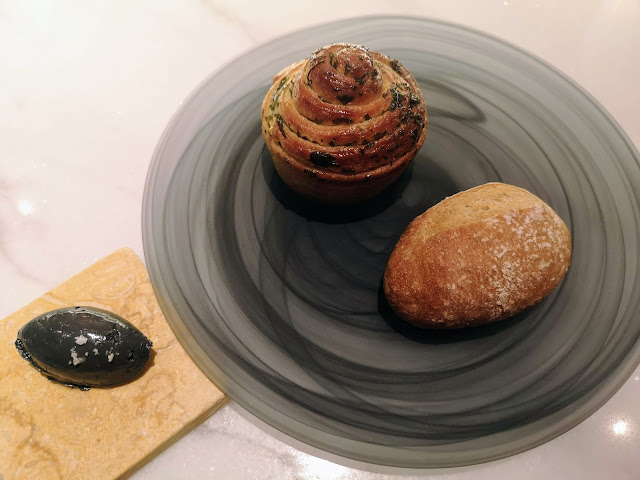 bread with caviar butter