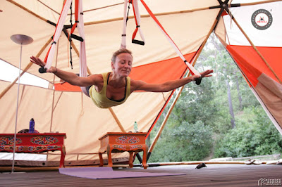 yoga aerien, aeroyoga, yoga, aeropilates, air yoga, fly, flying, pilates, fitness, remise en forme, stage, retraite, cours, formation professionnelle, 