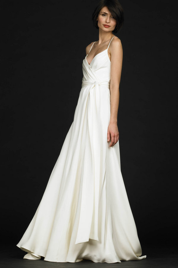 7 Simple  Wedding  Dresses  Beautifull White Wedding  Gown 