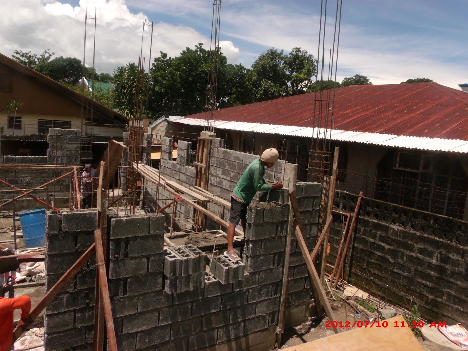 House construction project of LB Lapuz Architects & Builders ...
