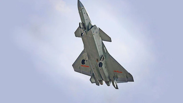 Tandingi Amerika, China Buat Pesawat Siluman Chengdu J-20