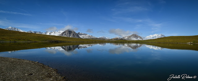 Lac de l'Ouillette en été à Val d'Isère