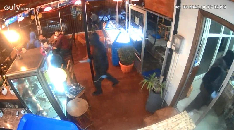 Vídeo registra asalto a pizzería en la ciudad de Osorno