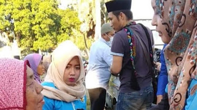 Datangi Warga Kurang Mampu, Jajaran DPD KNPI Kota Bima Bagi Bagi Sembako