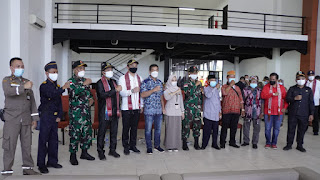 Bupati dan Ketua Komisi V DPR RI Tinjau Pembangunan Jalan Perbatasan 