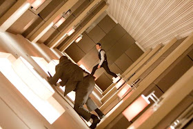 Inception, movie, walk on walls, how to, meaning, symbolize, leonardo