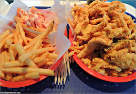 Bob's Clam Hut: Lobster Roll & Bandeja de Marisco Frito