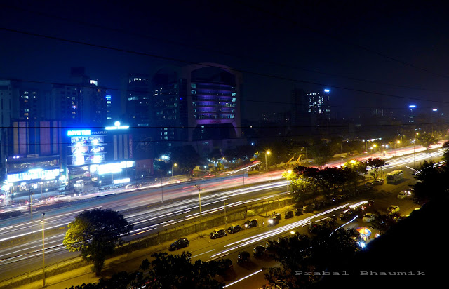 Light-trail-in-the-city-road-mumbai