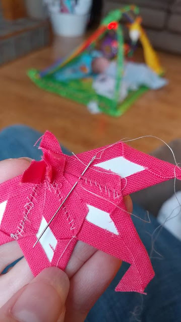 Using the flat back stitch for English paper piecing / EPP