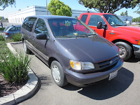 2000 Toyota Sienna with new auto paint and color change