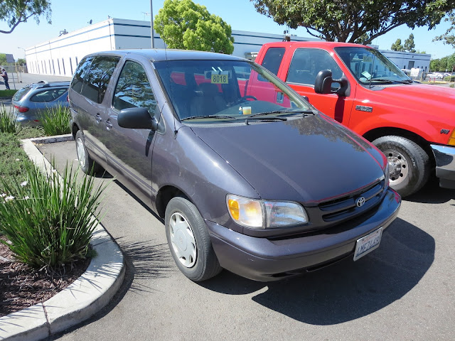 2000 Toyota Sienna with new auto paint and color change