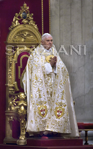 Pope Benedict XVI vestments