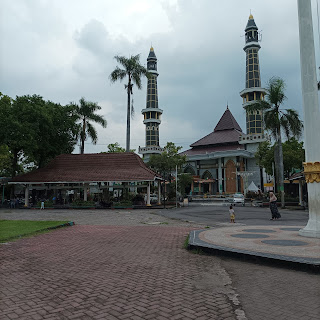masjid-agung-alun-alun