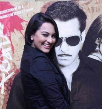 Hot Sonakshi Sinha and Salman Khan Photos