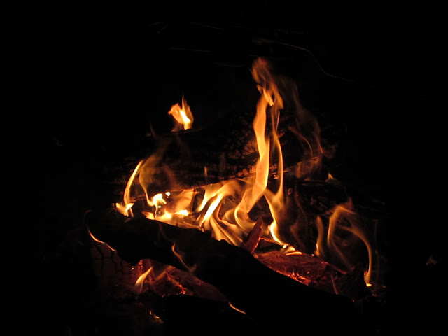 Shapes in the fire