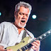 O lendário guitarrista Eddie Van Halen, faleceu aos 65 anos