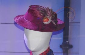 Mary Poppins Returns robin hat