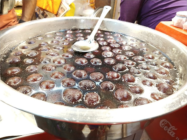 Gulab Jamun at Burhanpur Jalebi Centre Mohammed Ali Road