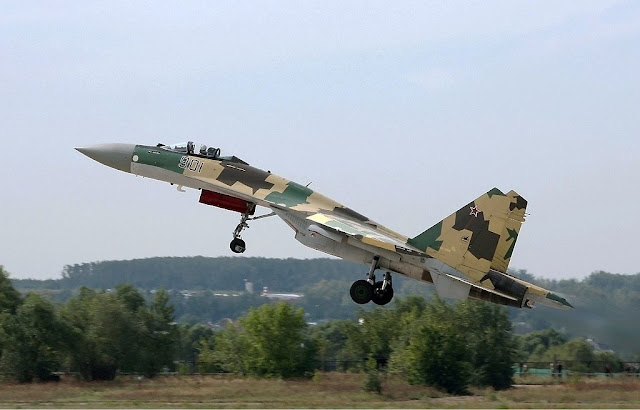 Sukhoi Su-35 afterburner takeoff