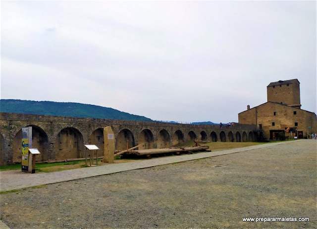 visitar la Fortaleza de Aínsa en Huesca