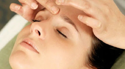 Massage mặt thường xuyên có tốt không?