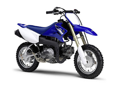 Yamaha_TT-R50E_2012_1280x960_Blue_03
