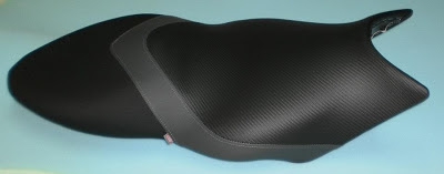 Tapizado de asiento de moto con patrón nuevo