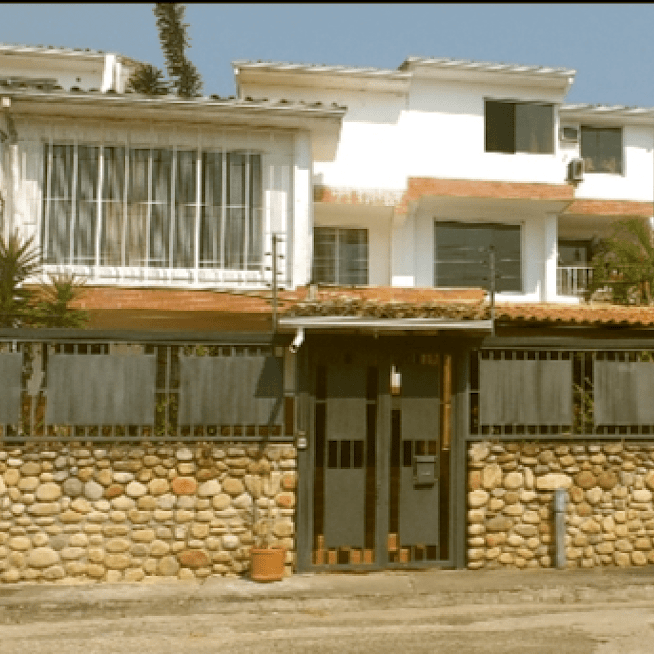 58 + 414.897.10.33
Quelverd Arias
RE/MAX Planet