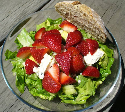 Salad with fresh bread