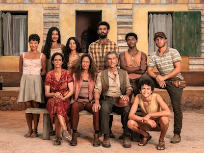 Elenco de No Rancho Fundo