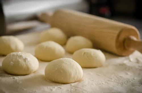 Basic Pizza Dough(پیزا کی ترکیب)  https://cookingfever101.blogspot.com/2020/07/basic-pizza-dough.html