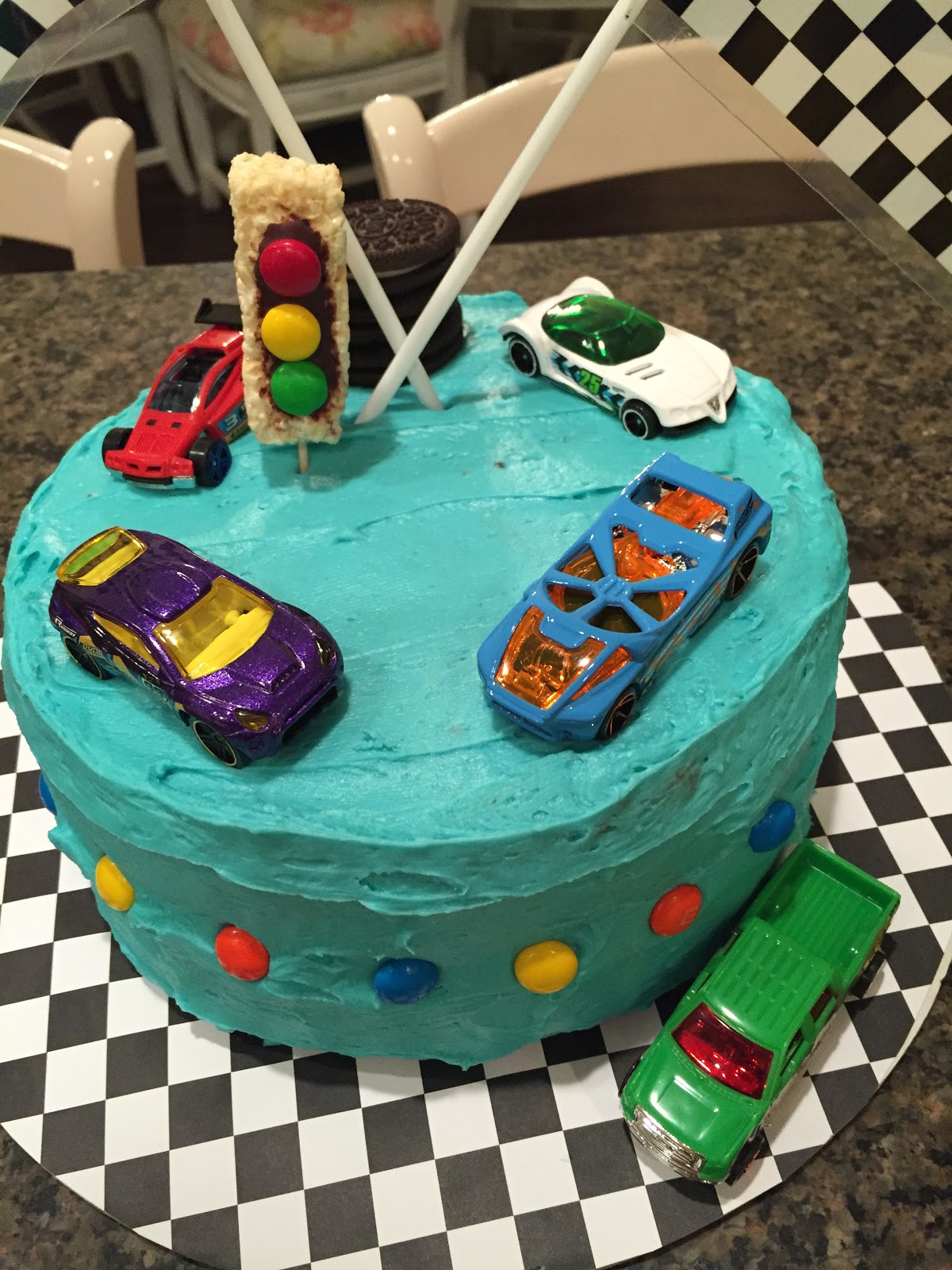 Hot Wheels Cake First attempt with Fondant The Style