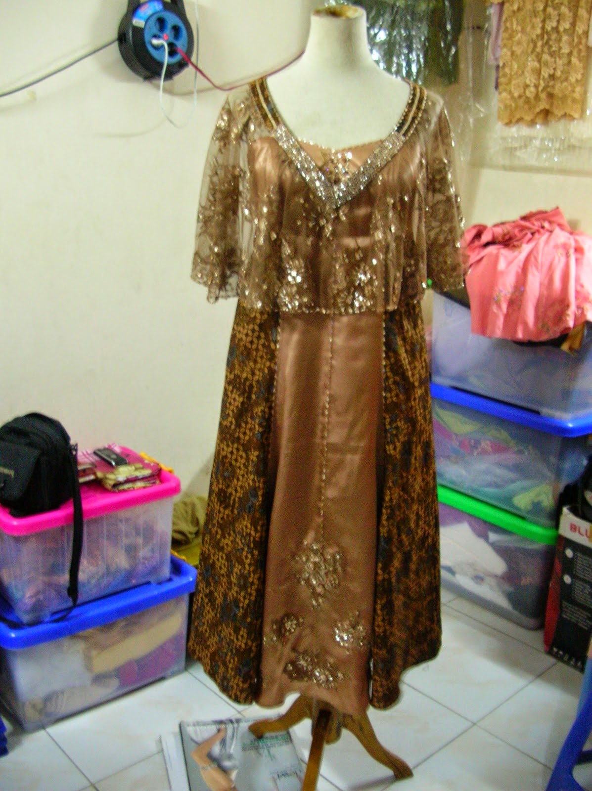 Kumpulan Foto Model Baju Kebaya Campur Batik  Kebaya  