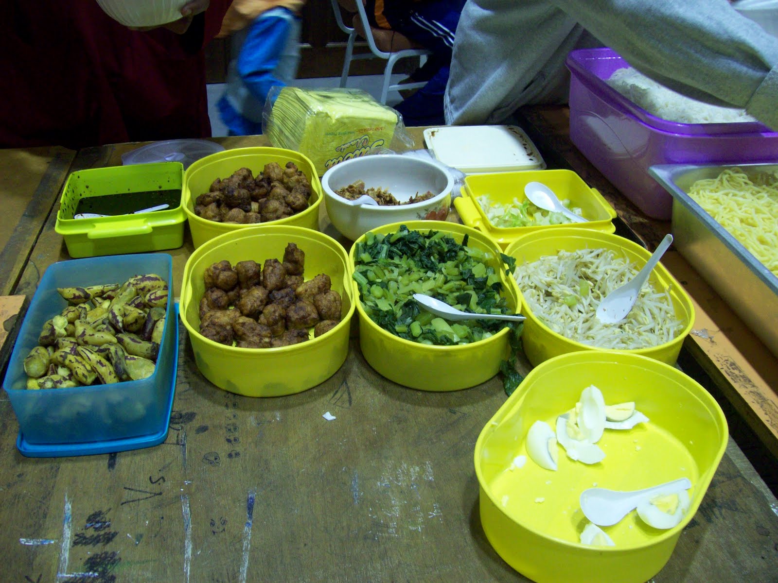 Cerita tentang SEGALA: Makan-Makan Mee Kari