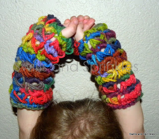 Swirls and Sprinkles: Crochet broomstick lace fingerless gloves pattern.