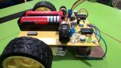 Pelatihan Analog line Folower Robotic