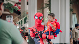  Menggemaskan, Spiderman Gendong Bocah di  Grand Mercure Malang Mirama