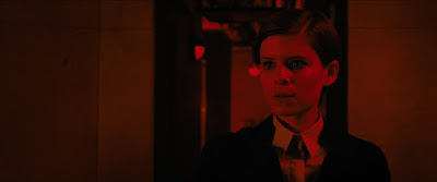Image of Kate Mara in the horror film Morgan (2016)
