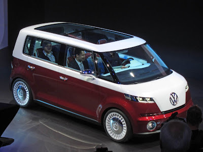 The VW Bulli concept offers six people on two continuous benches place