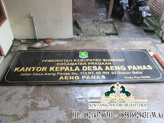 papan nama granit