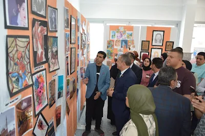 رئيس جامعة دمياط يفتتح معرض الفنون التشكيلية  لطلاب كلية الطب البشري
