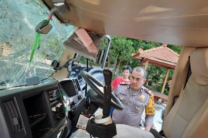 Kecelakaan Mikrobus Berisi Wisatawan Jakarta Terguling di Bantul