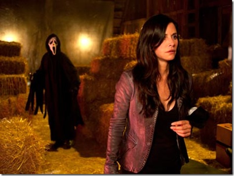 scream-4-courteney-cox-ghostface