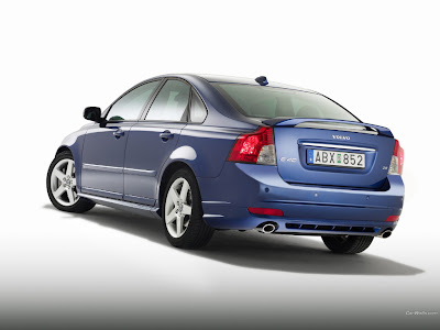 Volvo S40 wallpaper back view